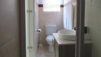 Main Bathroom - 4 square meters of property in Groblerpark