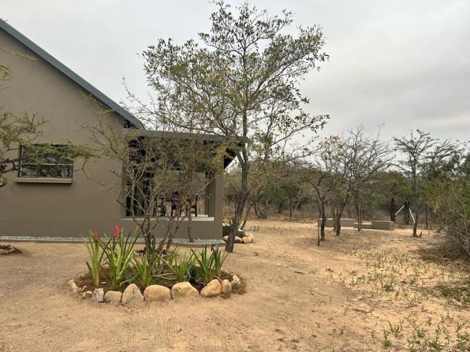 2 Bedroom House to Rent in Hoedspruit - Property to rent - MR587926