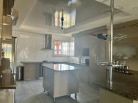 Kitchen of property in Bloemspruit