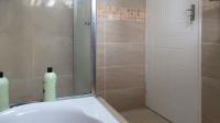 Bathroom 2 - 4 square meters of property in Wentworth Park