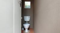 Bathroom 1 - 13 square meters of property in Wychwood