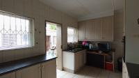 Kitchen - 15 square meters of property in Wychwood