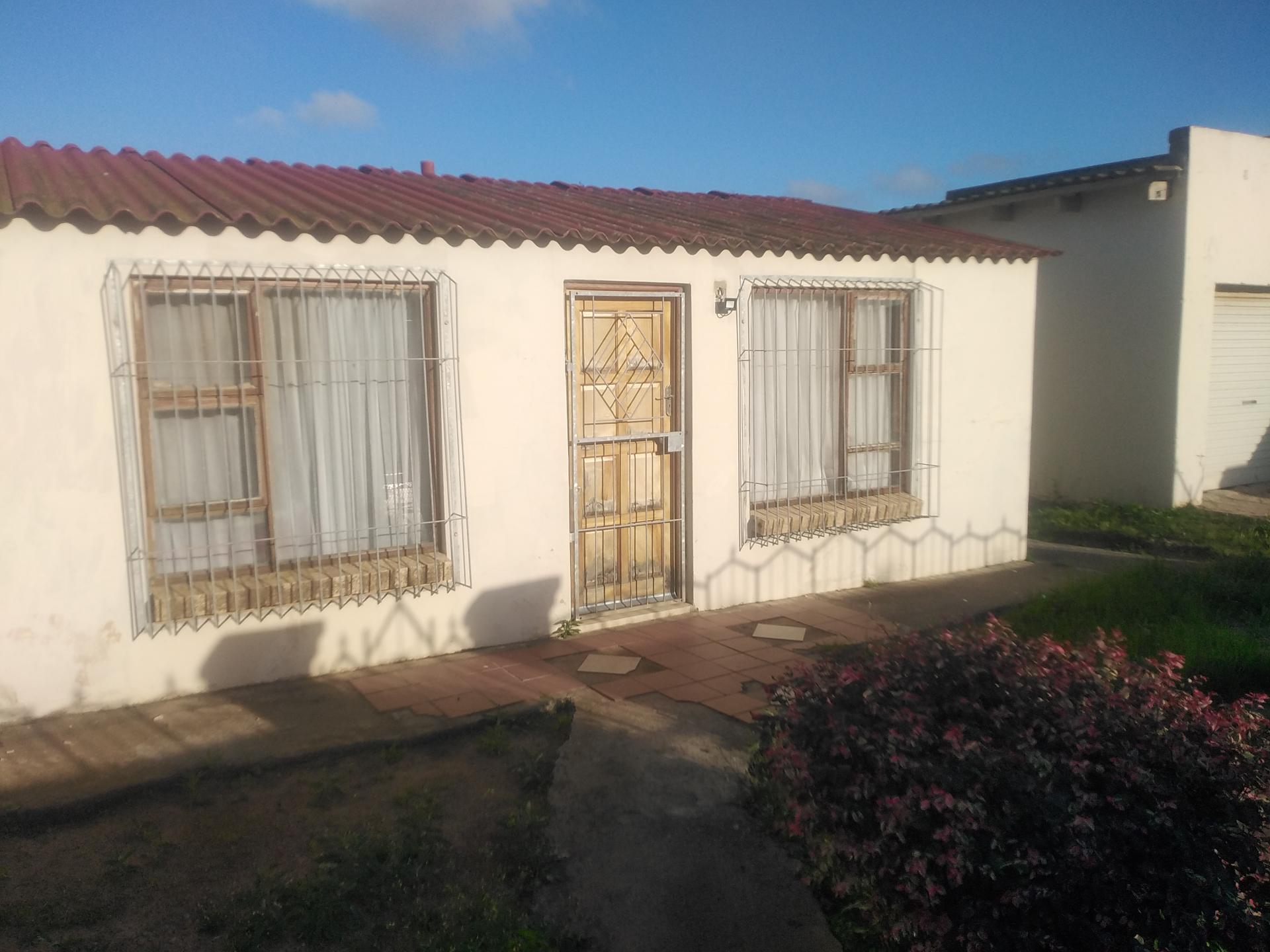 Front View of property in Ibhayi (Zwide)