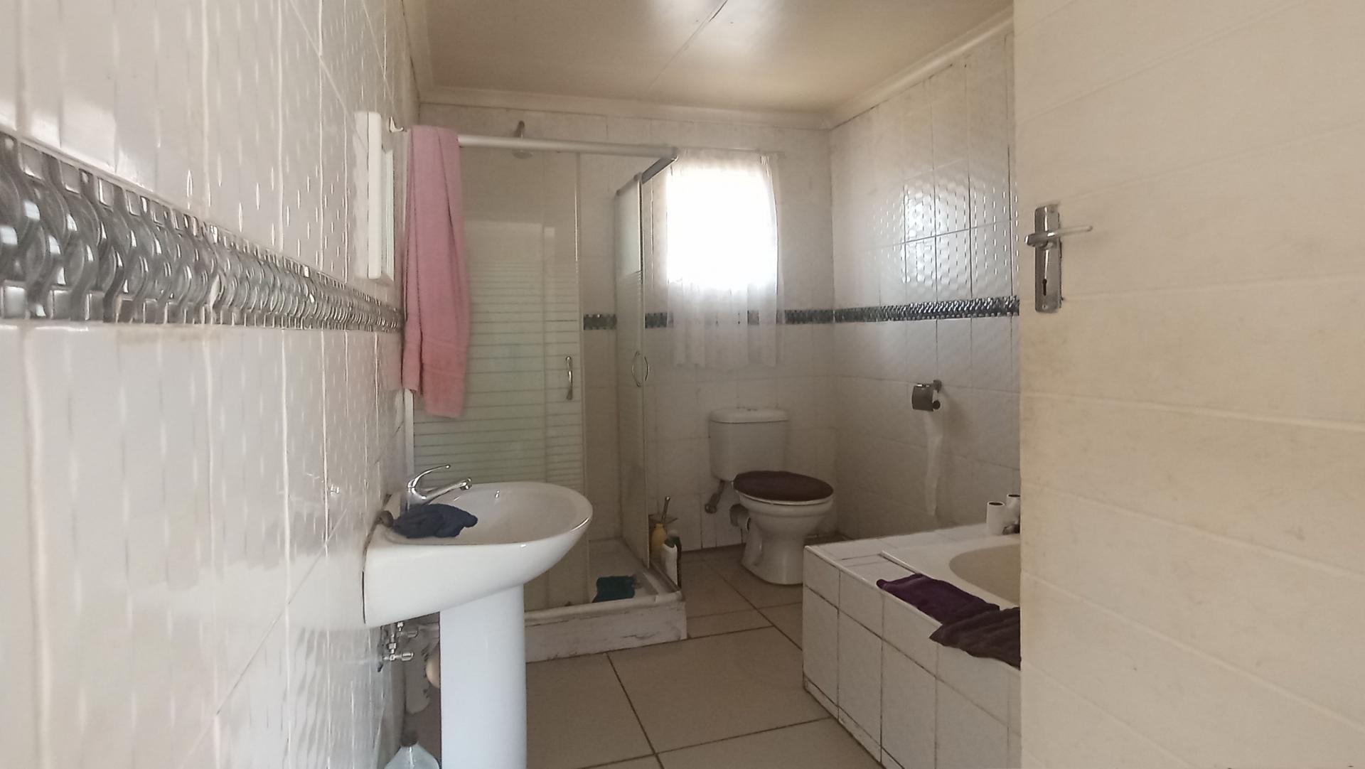 Standard Bank EasySell 3 Bedroom House for Sale in Mondeor