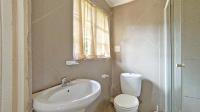 Bathroom 2 - 4 square meters of property in Everton 