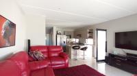Lounges - 21 square meters of property in Jackaroo Park