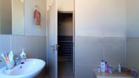 Bathroom 2 - 6 square meters of property in Jackaroo Park