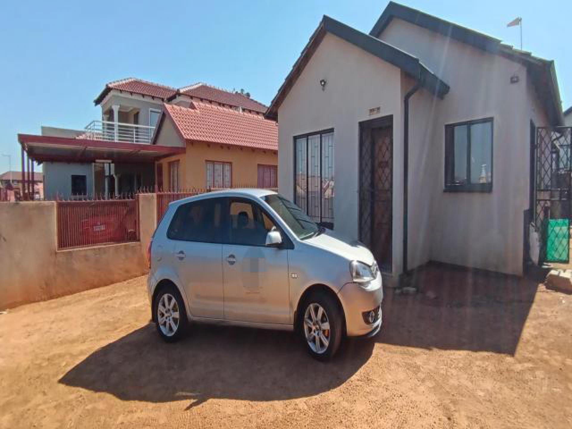 Front View of property in Soshanguve East