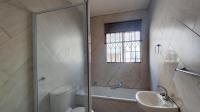 Bathroom 1 - 5 square meters of property in Crystal Park