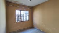 Bed Room 1 - 11 square meters of property in Crystal Park