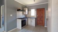 Kitchen - 8 square meters of property in The Orchards