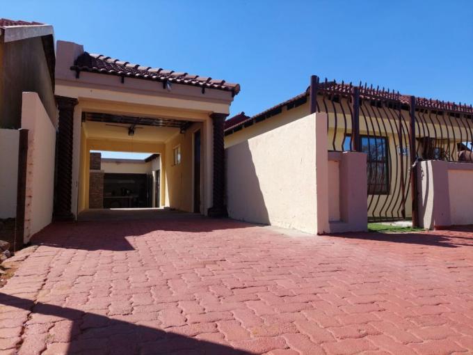 3 Bedroom House for Sale For Sale in Tlhabane West - MR591000