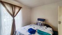 Bed Room 1 - 13 square meters of property in Savanna City