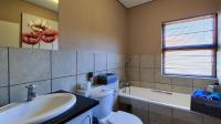 Bathroom 1 - 5 square meters of property in Vanderbijlpark