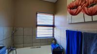 Bathroom 1 - 5 square meters of property in Vanderbijlpark