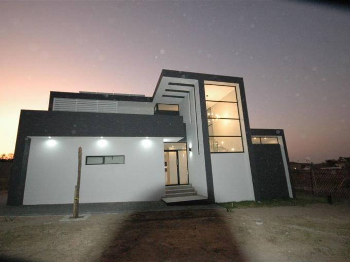 4 Bedroom House for Sale For Sale in Fourways - MR591434