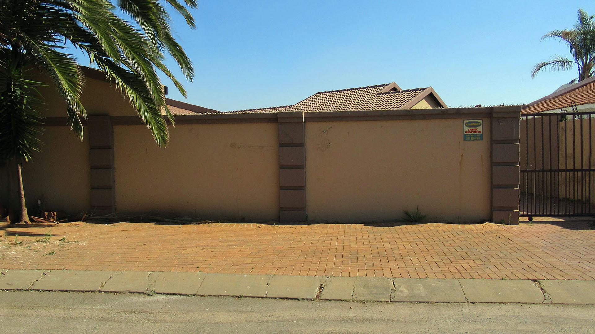 Front View of property in Lenasia South