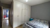 Main Bedroom - 15 square meters of property in Montclair (Dbn)