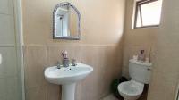 Main Bathroom - 3 square meters of property in Montclair (Dbn)