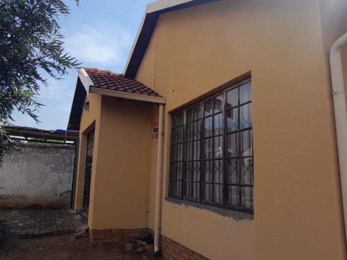 3 Bedroom House for Sale For Sale in Tlhabane West - MR592696