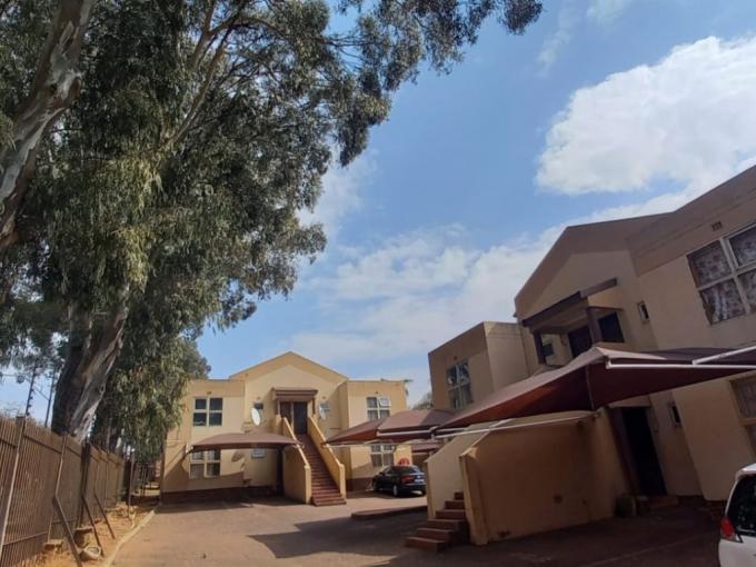 2 Bedroom Apartment for Sale For Sale in Meredale - MR592747