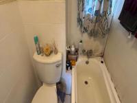 Bathroom 1 - 4 square meters of property in Glenmarais (Glen Marais)