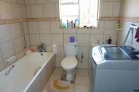 Bathroom 1 of property in Kimberley