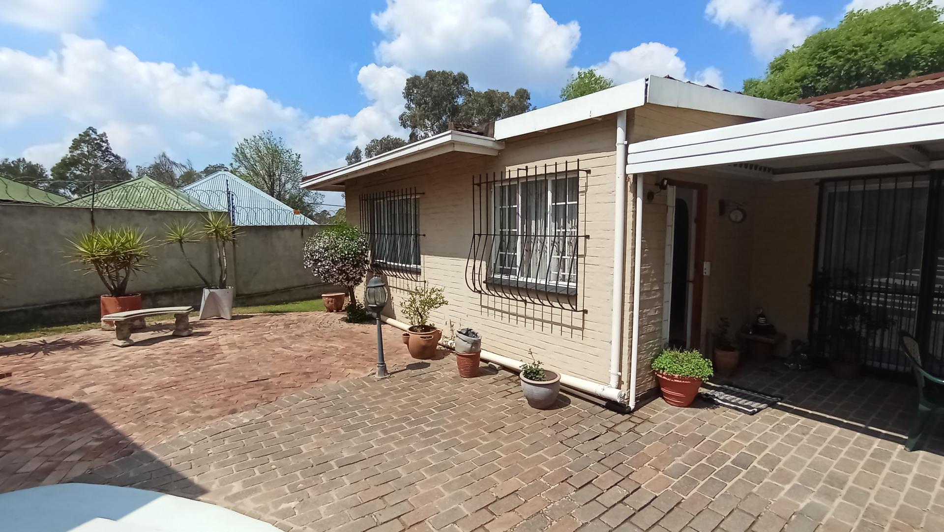 Front View of property in Sandringham