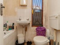 Bathroom 1 of property in Blue Downs