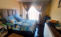 Main Bedroom - 15 square meters of property in Chantelle