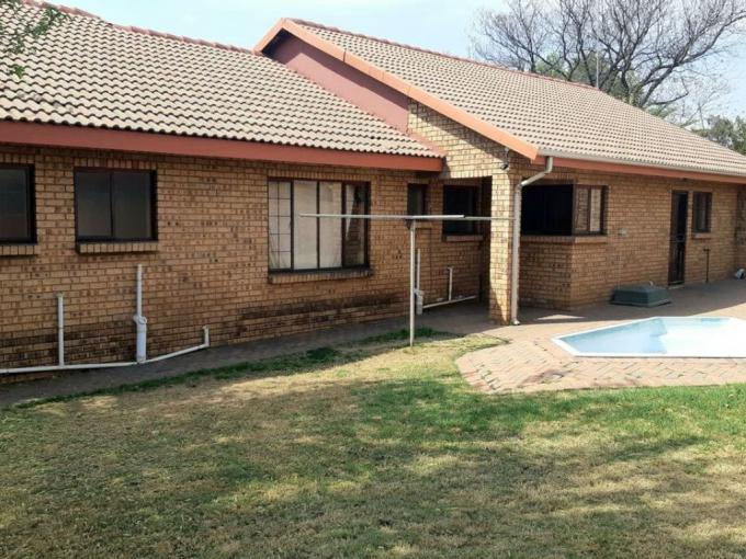 3 Bedroom House for Sale For Sale in Middelburg - MP - MR593679