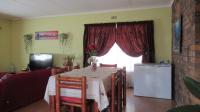 Dining Room - 23 square meters of property in Rangeview