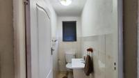 Guest Toilet - 3 square meters of property in Klopperpark