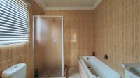 Main Bathroom - 7 square meters of property in Spruitview