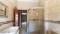 Bathroom 1 - 7 square meters of property in Pretorius Park