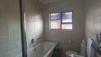 Bathroom 1 - 7 square meters of property in Gleneagles