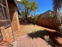 3 Bedroom 2 Bathroom Simplex for Sale for sale in Safarituine