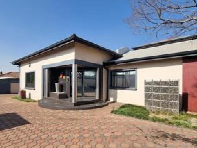 Commercial for Sale For Sale in Middelburg - MP - MR595225