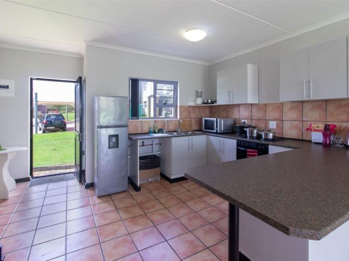 2 Bedroom Simplex for Sale For Sale in Port Alfred - MR595422