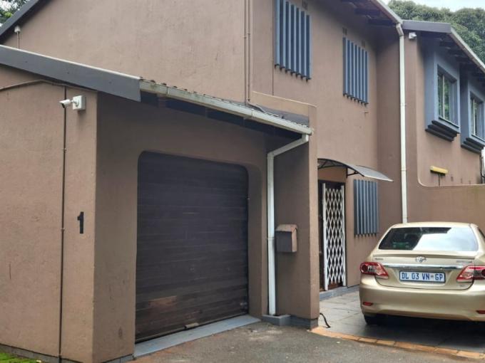 3 Bedroom Simplex for Sale For Sale in Amanzimtoti  - MR595462