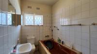 Bathroom 1 - 6 square meters of property in Vanderbijlpark