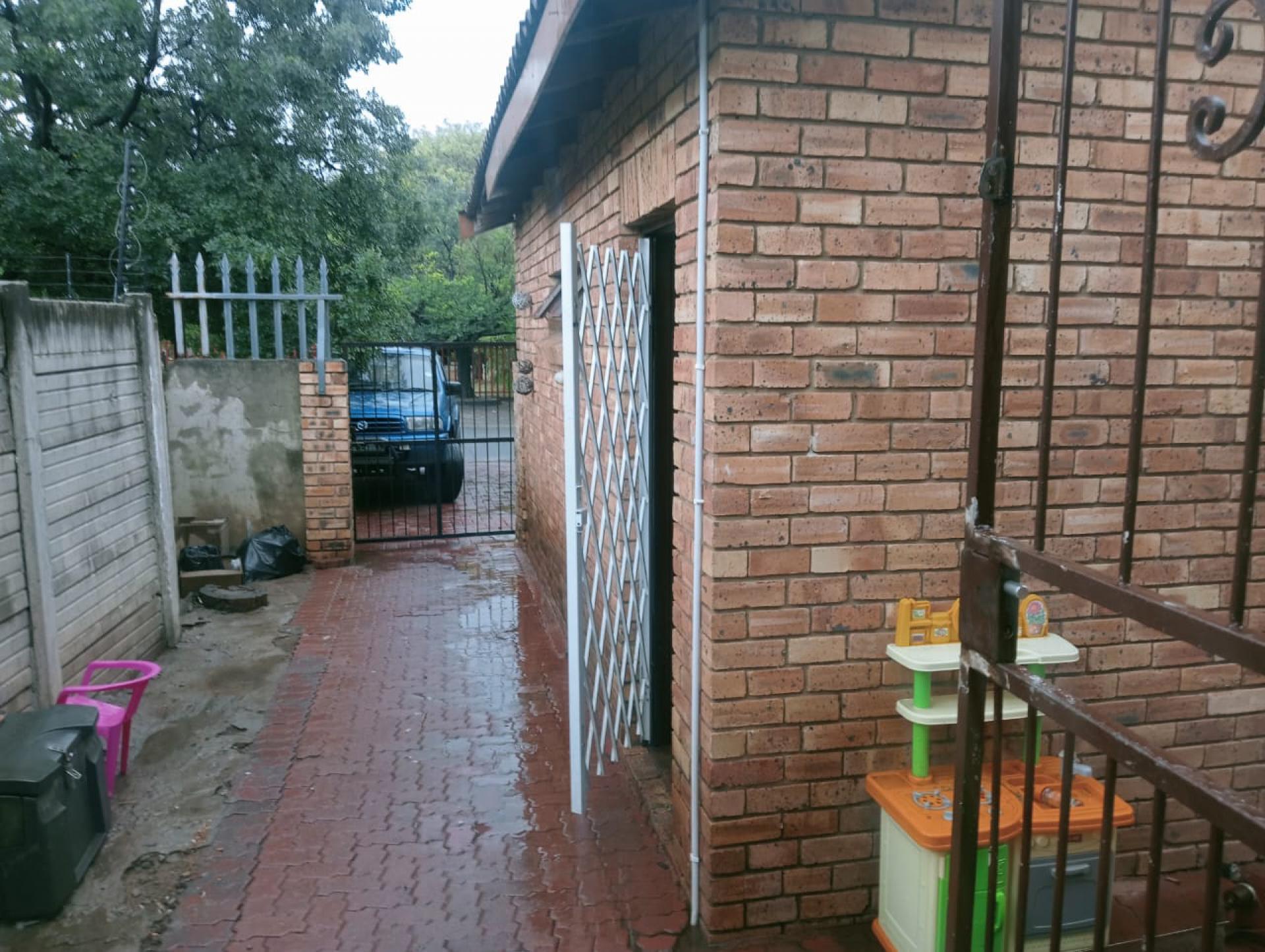 Front View of property in Rustenburg