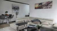 Lounges - 18 square meters of property in Kengies