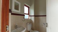 Bathroom 1 - 4 square meters of property in Bryanston