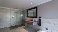 Main Bathroom - 11 square meters of property in Pinelands