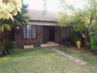 3 Bedroom 2 Bathroom Simplex for Sale for sale in Geelhoutpark