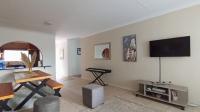 Lounges - 16 square meters of property in Atholl Gardens