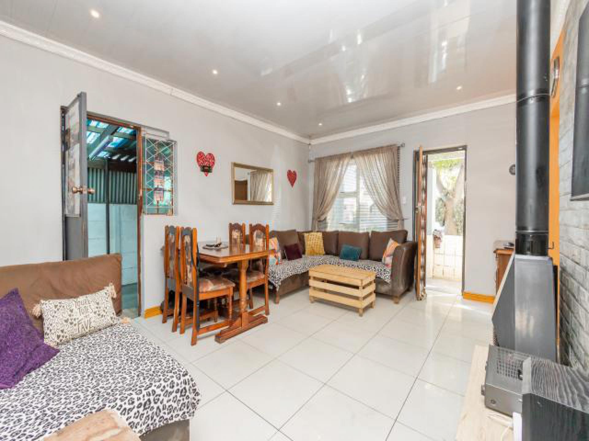 Standard Bank EasySell 2 Bedroom House for Sale in Belhar