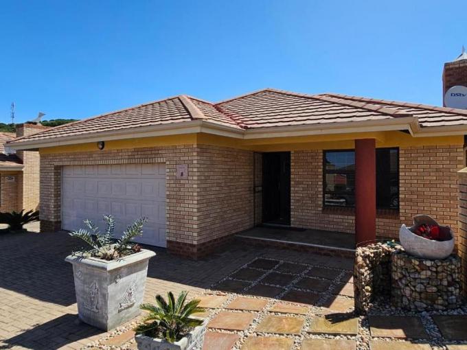 3 Bedroom Simplex for Sale For Sale in Mossel Bay - MR601648
