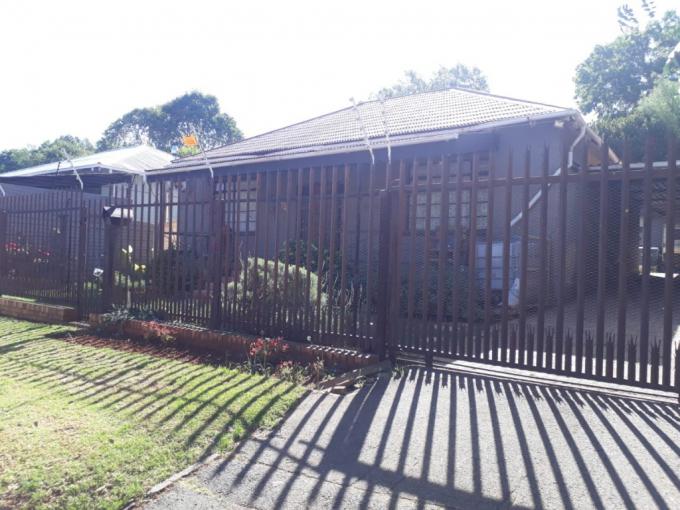 3 Bedroom House for Sale For Sale in Westdene (JHB) - MR603575